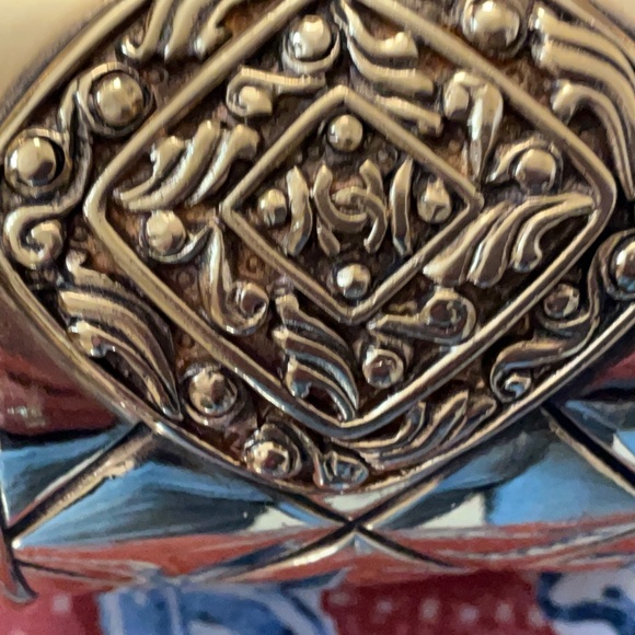 Chanel Wide Matelassé bracelet Vintage - Picture 7 of 13